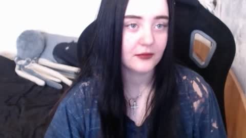 Snapshot of your_8a8y chatting on 03/06/25, 06:19 your_8a8y online show from 03/06/25, 06:19