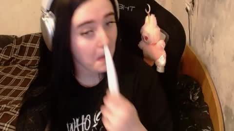 Snapshot of your_8a8y chatting on 09/15/25, 02:28 your_8a8y online show from 09/15/25, 02:28