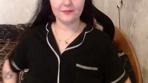 Snapshot of your_8a8y chatting on 09/17/25, 06:26 your_8a8y online show from 09/17/25, 06:26