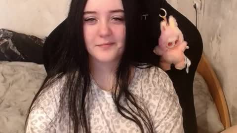 Snapshot of your_8a8y chatting on 09/25/25, 09:46 your_8a8y online show from 09/25/25, 09:46