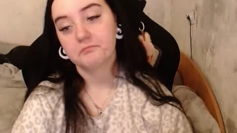 Snapshot of your_8a8y chatting on 09/29/25, 01:05 your_8a8y online show from 09/29/25, 01:05