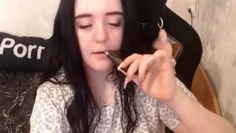 Snapshot of your_8a8y chatting on 10/07/25, 09:06 your_8a8y online show from 10/07/25, 09:06