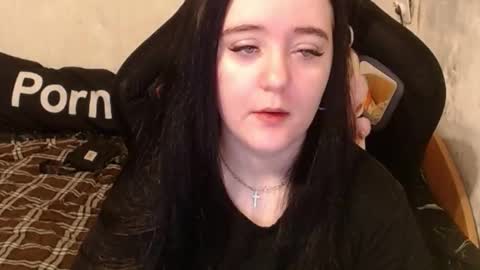 Snapshot of your_8a8y chatting on 10/28/25, 11:36 your_8a8y online show from 10/28/25, 11:36