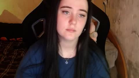 Snapshot of your_8a8y chatting on 12/04/25, 12:14 your_8a8y online show from 12/04/25, 12:14