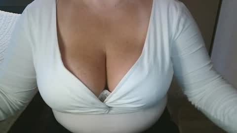 Maria Love online show from 02/16/26, 06:42