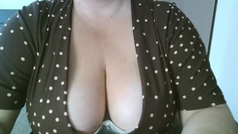 Snapshot of your__maria chatting on 06/29/26, 08:42 Maria Love online show from 06/29/26, 08:42