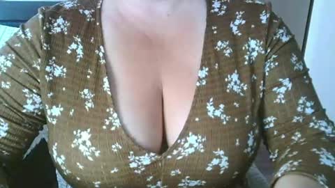 Snapshot of your__maria chatting on 07/20/26, 08:39 Maria Love online show from 07/20/26, 08:39