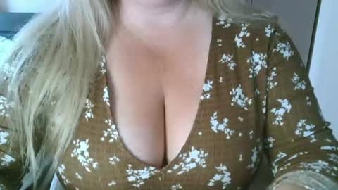 Snapshot of your__maria chatting on 07/22/26, 10:07 Maria Love online show from 07/22/26, 10:07