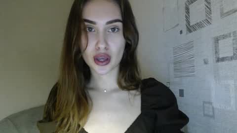 Snapshot of your_ameliaa chatting on 03/08/26, 02:54 Amelia online show from 03/08/26, 02:54