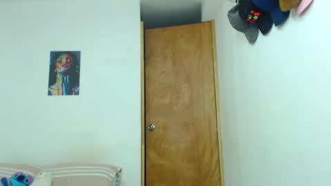 Snapshot of your_boy_hot chatting on 06/11/26, 12:54 your boy online show from 06/11/26, 12:54