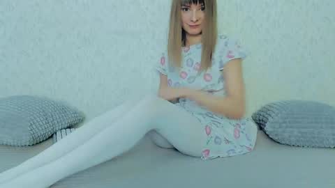 Snapshot of your_caramelka chatting on 03/07/25, 07:08 Lily online show from 03/07/25, 07:08