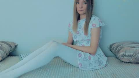 Snapshot of your_caramelka chatting on 09/14/25, 08:46 Lily online show from 09/14/25, 08:46