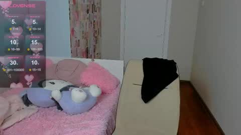 Snapshot of your_cute_aisha chatting on 09/17/25, 10:11 your_cute_aisha online show from 09/17/25, 10:11