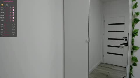 Snapshot of your_cute_bunny chatting on 02/18/26, 04:03 Adrianne online show from 02/18/26, 04:03