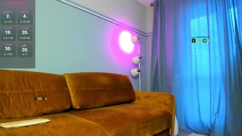 Snapshot of your_dream_alice chatting on 02/18/25, 02:06 Alice online show from 02/18/25, 02:06