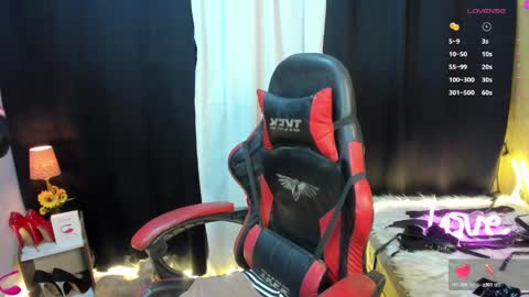 Snapshot of your_dreamasian chatting on 02/02/25, 12:51 YourSeductiveWife online show from 02/02/25, 12:51