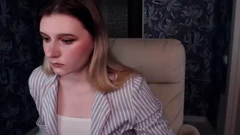 Snapshot of your_freya chatting on 07/23/26, 11:08 Freya online show from 07/23/26, 11:08