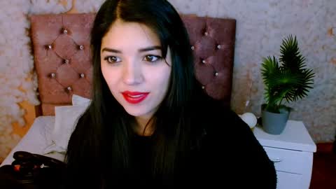 Snapshot of your_girl_of_dreams chatting on 09/15/25, 11:38 Natt online show from 09/15/25, 11:38