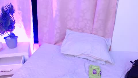 Snapshot of your_girl_of_dreams chatting on 09/20/25, 02:56 Natt online show from 09/20/25, 02:56