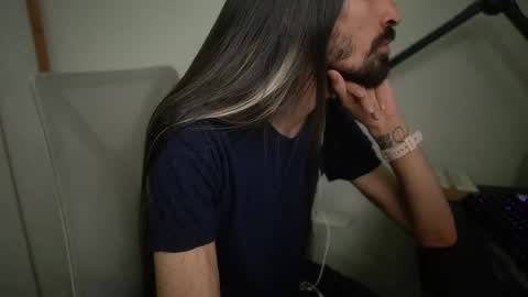 Snapshot of your_ice_cream chatting on 06/06/26, 01:43 Siebel. online show from 06/06/26, 01:43