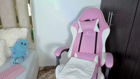 Isa online show from 01/16/26, 10:03