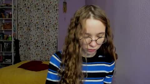 Leslie online show from 11/24/25, 07:24