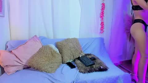 Snapshot of your_lily69 chatting on 05/20/26, 03:34 your lily69 online show from 05/20/26, 03:34