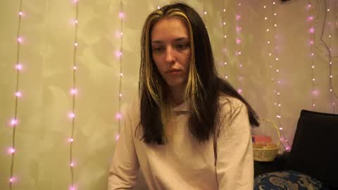 Meri  online show from 04/07/26, 08:31