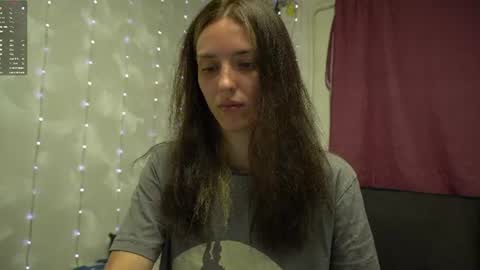 Snapshot of your_little_flexible_girl chatting on 07/05/26, 09:00 Meri online show from 07/05/26, 09:00