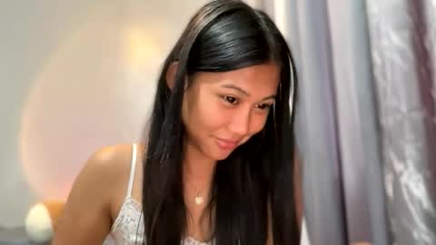 Snapshot of your_lovely_millan chatting on 05/20/26, 04:51 your_lovely_millan online show from 05/20/26, 04:51
