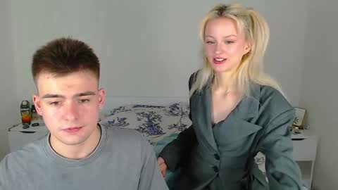 Snapshot of your_molly_mark chatting on 03/01/25, 06:00 your_molly_mark online show from 03/01/25, 06:00