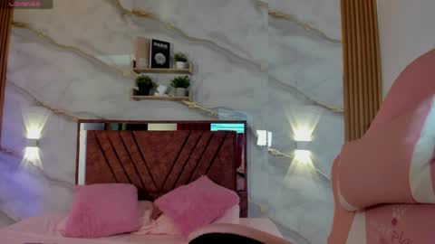 Snapshot of your_perverse_whore chatting on 04/04/26, 06:38 Salome online show from 04/04/26, 06:38