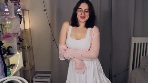 Luna online show from 01/11/25, 07:06