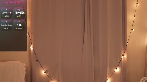 Luna online show from 02/01/25, 04:22