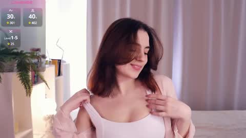 Luna online show from 02/27/25, 07:34