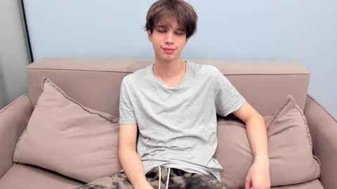 your_shy_guy online show from 11/27/25, 10:34