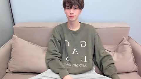 your_shy_guy online show from 02/09/26, 06:06