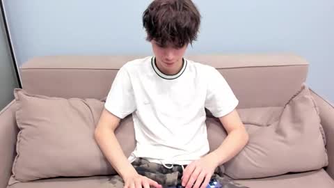 your_shy_guy online show from 02/11/26, 06:24