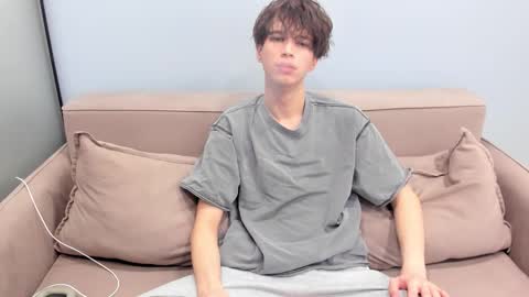 your_shy_guy online show from 02/17/26, 06:36