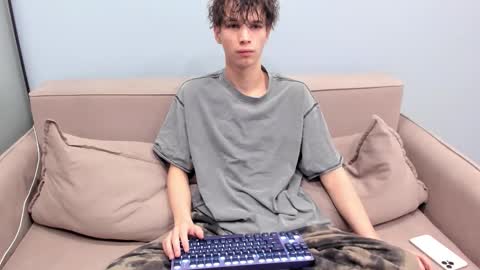 your_shy_guy online show from 02/22/26, 09:13