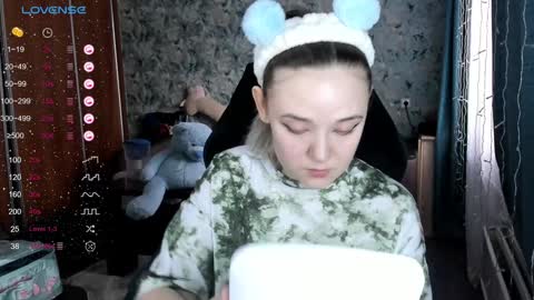 Molly online show from 12/08/24, 06:11