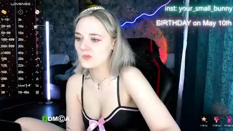Snapshot of your_small_bunny chatting on 05/11/26, 02:06 Molly online show from 05/11/26, 02:06