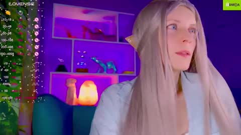 Snapshot of your_spring chatting on 11/16/25, 12:27 your_spring online show from 11/16/25, 12:27