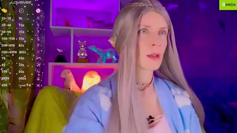 Snapshot of your_spring chatting on 12/17/25, 03:23 your_spring online show from 12/17/25, 03:23