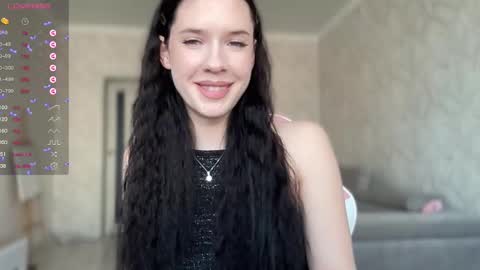 Snapshot of your_sweet_angel_ chatting on 01/24/25, 01:25 Mia online show from 01/24/25, 01:25