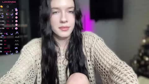 Snapshot of your_sweet_angel_ chatting on 01/31/25, 02:28 Mia online show from 01/31/25, 02:28