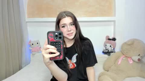 Snapshot of your_tender_doll chatting on 11/22/25, 03:44 Alice online show from 11/22/25, 03:44