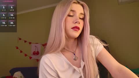 Snapshot of your_tender_doll chatting on 01/05/26, 07:39 Alice online show from 01/05/26, 07:39