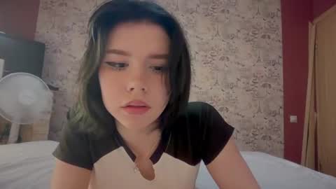 Snapshot of your_tender_doll chatting on 07/15/26, 06:46 Alice online show from 07/15/26, 06:46