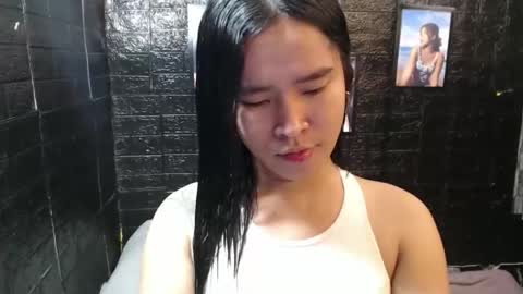 your_twinkletoes18 online show from 10/17/25, 08:39